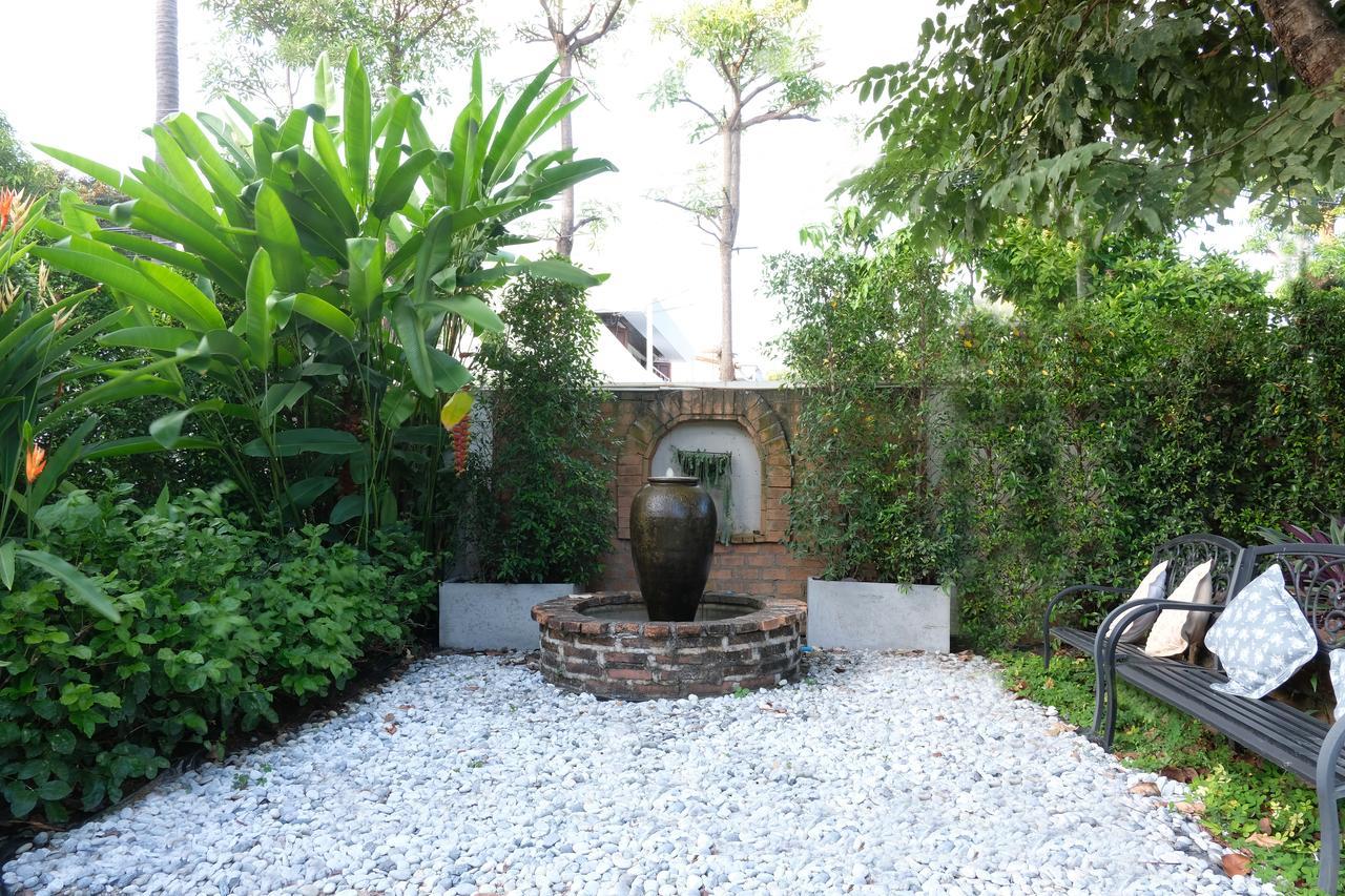 Udee Cozy Bed & Breakfast Chiang Mai Exterior foto