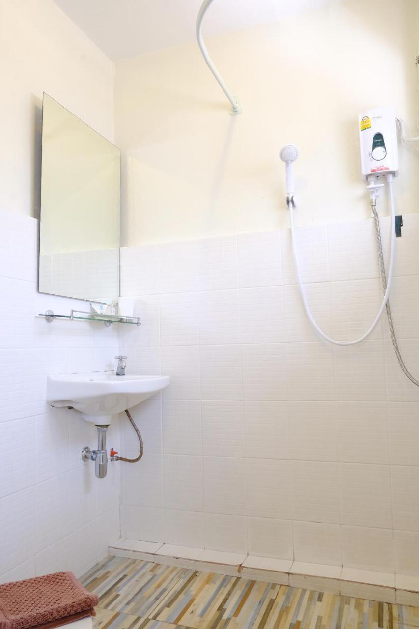 Udee Cozy Bed & Breakfast Chiang Mai Quarto foto