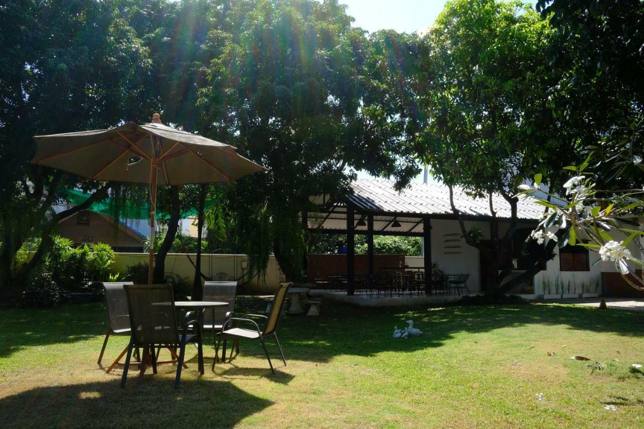 Udee Cozy Bed & Breakfast Chiang Mai Exterior foto